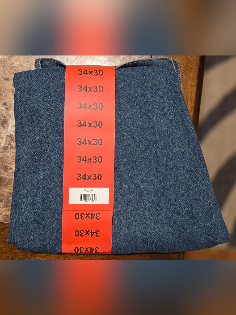Eddie Bauer Men's Straight Jeans — Medium Blue Denim - Picture 2 of 2